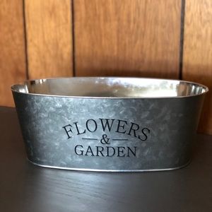 Galvanized planter